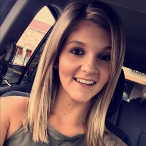 Meet your Posher, Paige